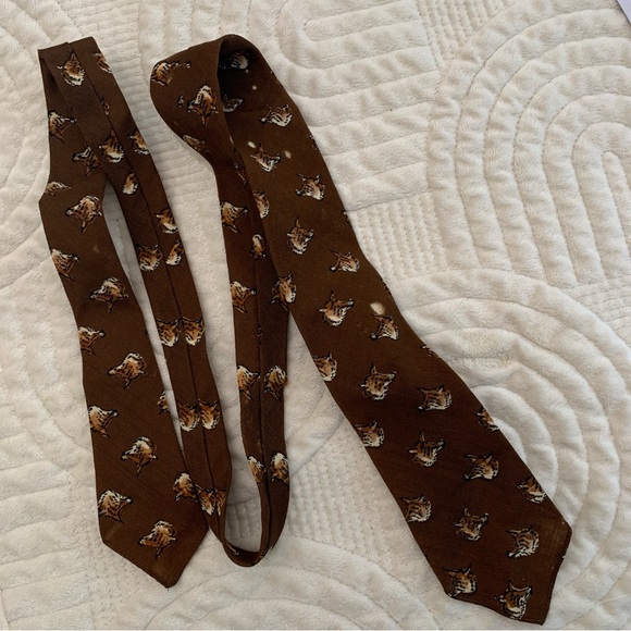 Vintage Brown Wool Animal Print Made in England Tie - Picture 6 of 14